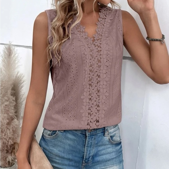 New dusty  pink Sleeveless V-neck sleeveless tank top - Picture 6 of 7